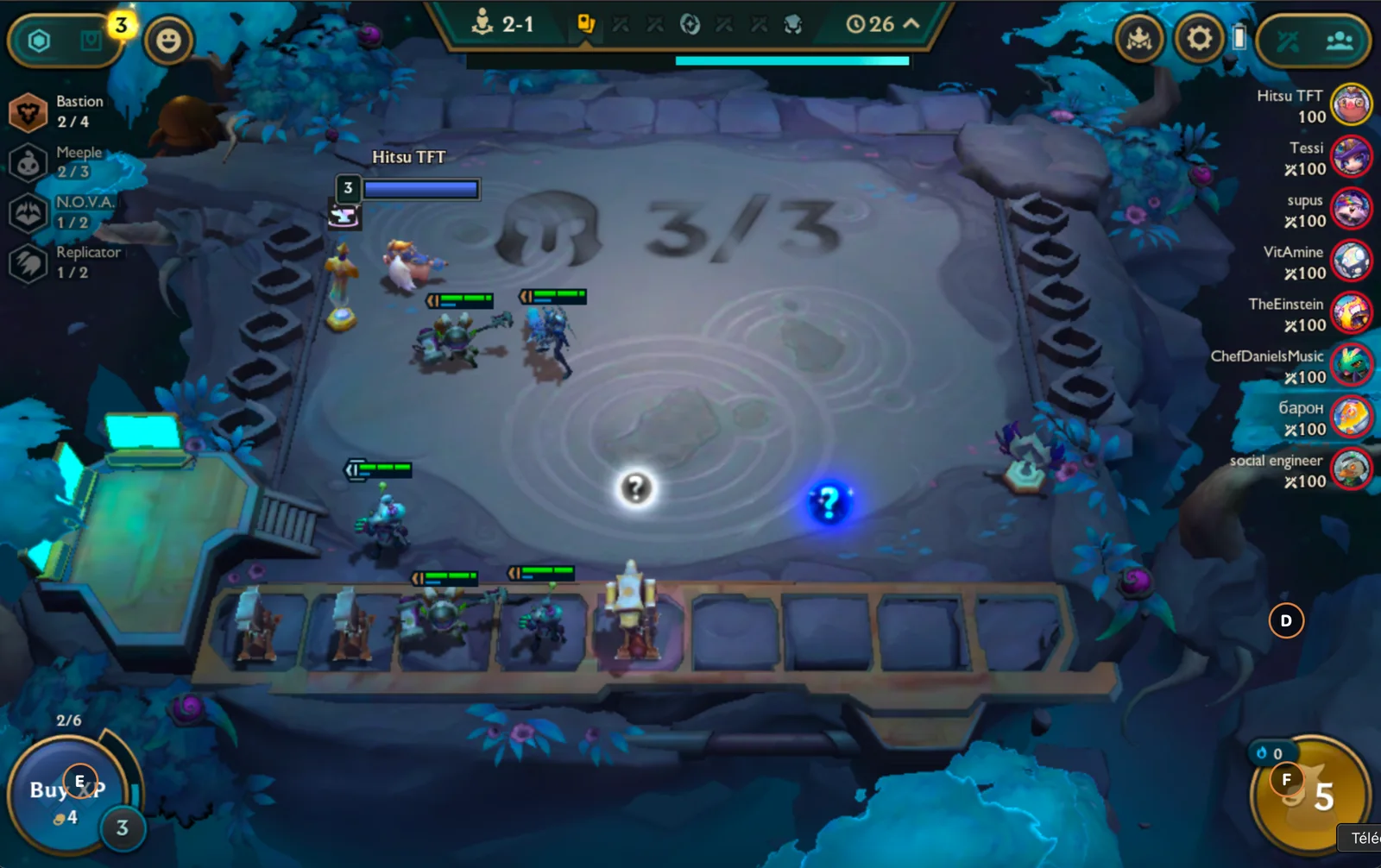 Une partie de Teamfight Tactics en cours dans OSFT, touches affichées à l’écran